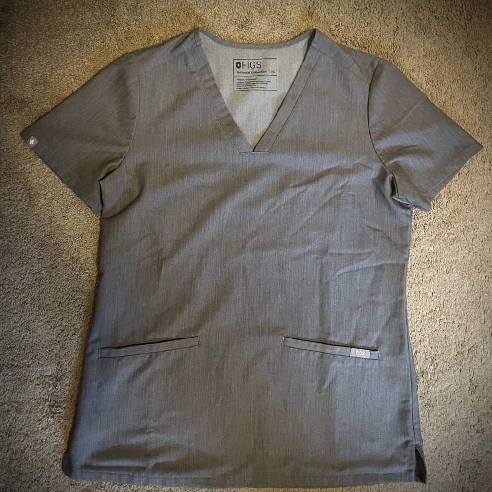 Graphite figs scrubs set! Barely worn like new! Super soft.